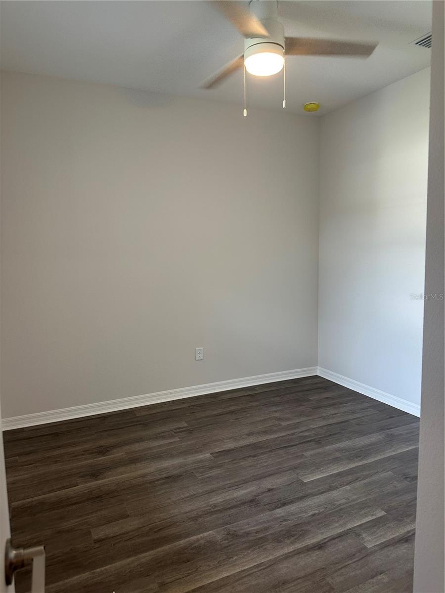 Image 19 of 25 For 18 Ponderosa Lane B