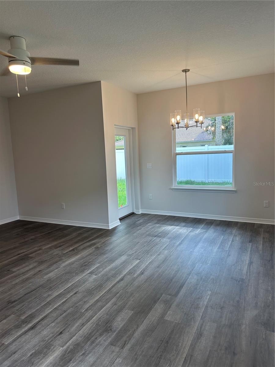 Image 7 of 25 For 18 Ponderosa Lane B