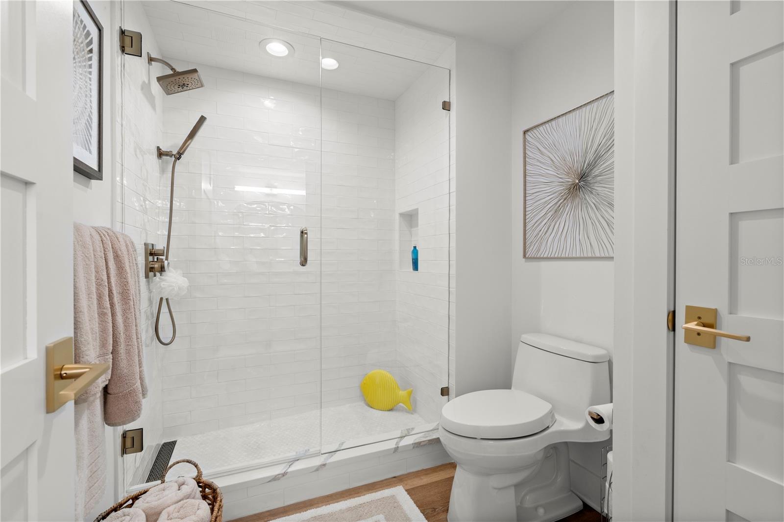 Image 41 of 85 For 200 Ocean Crest Drive 312