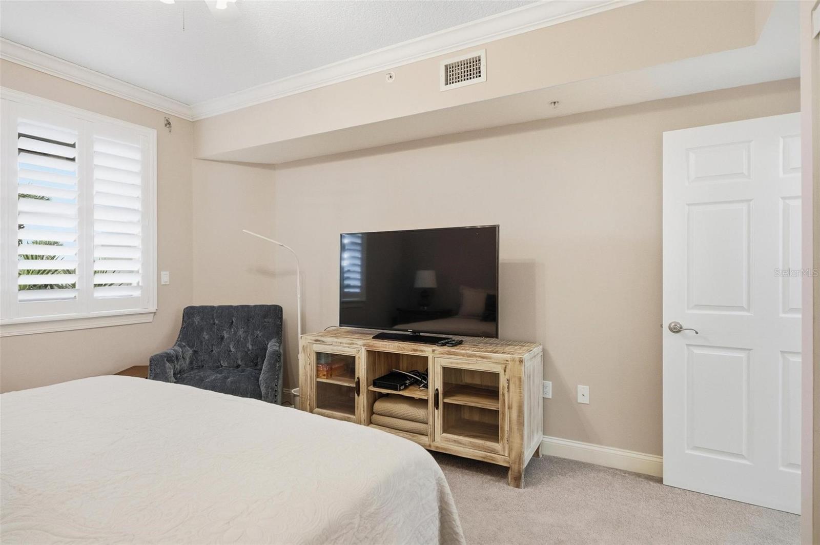 Image 39 of 71 For 60 Surfview Drive 119