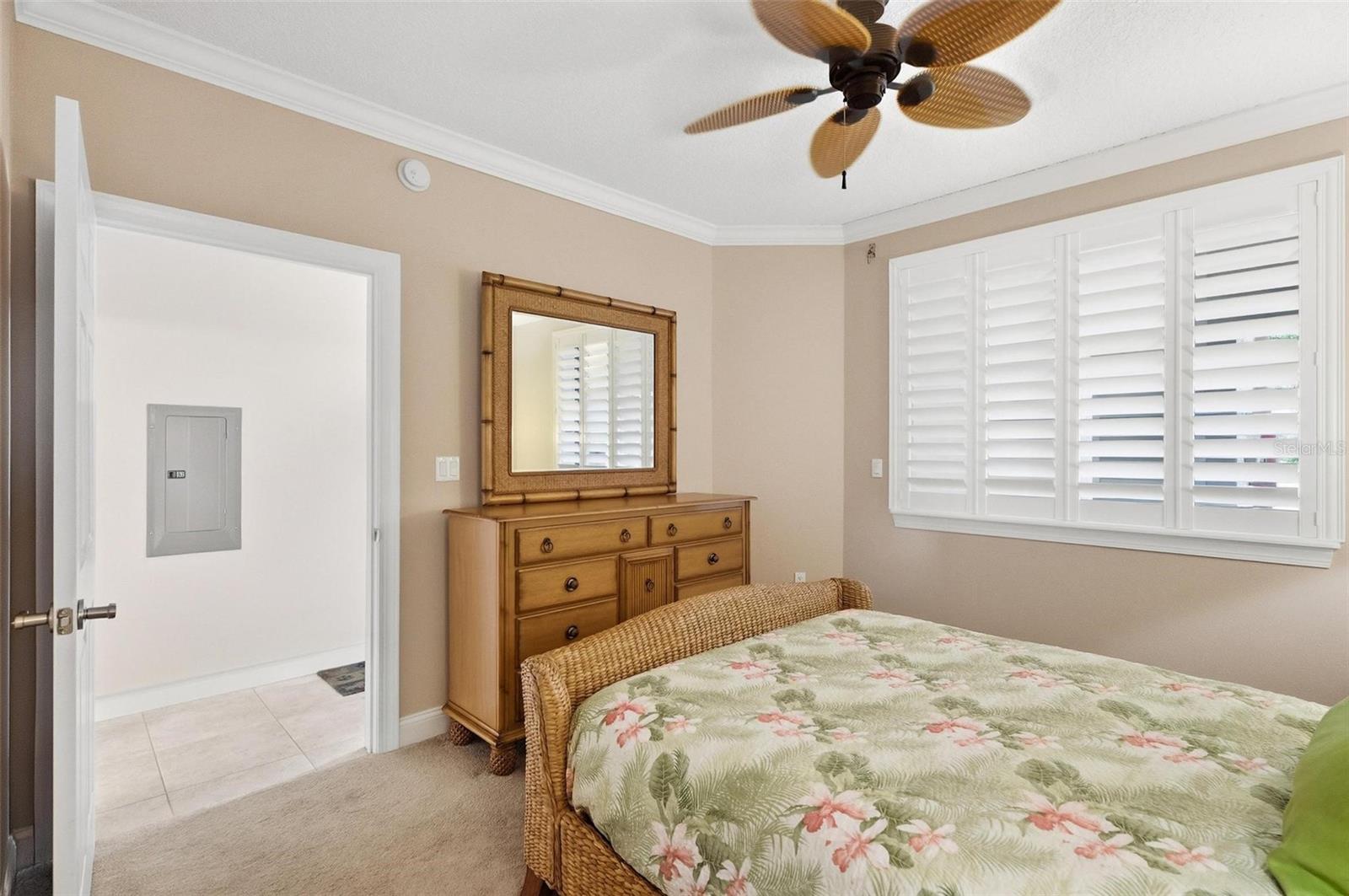 Image 42 of 71 For 60 Surfview Drive 119