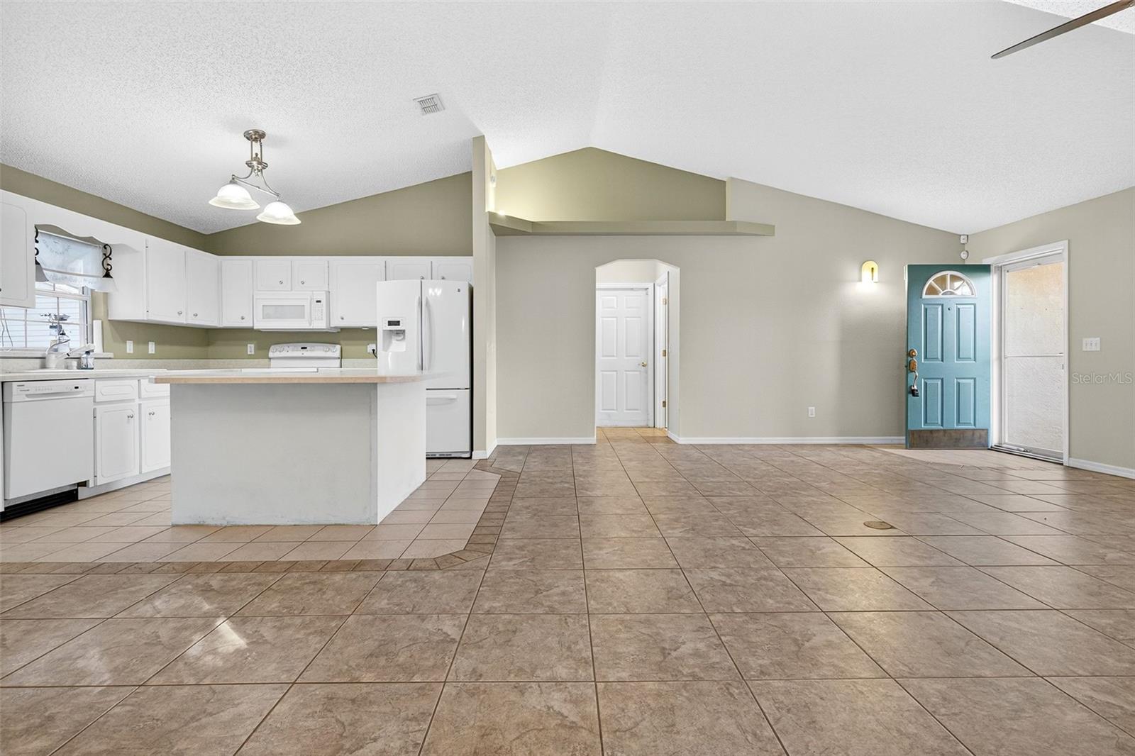 Image 20 of 47 For 2803 Vista Palm Drive