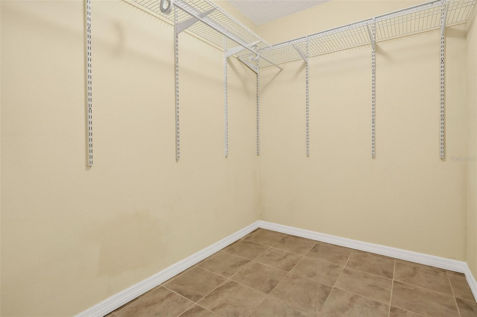 Image 31 of 47 For 2803 Vista Palm Drive