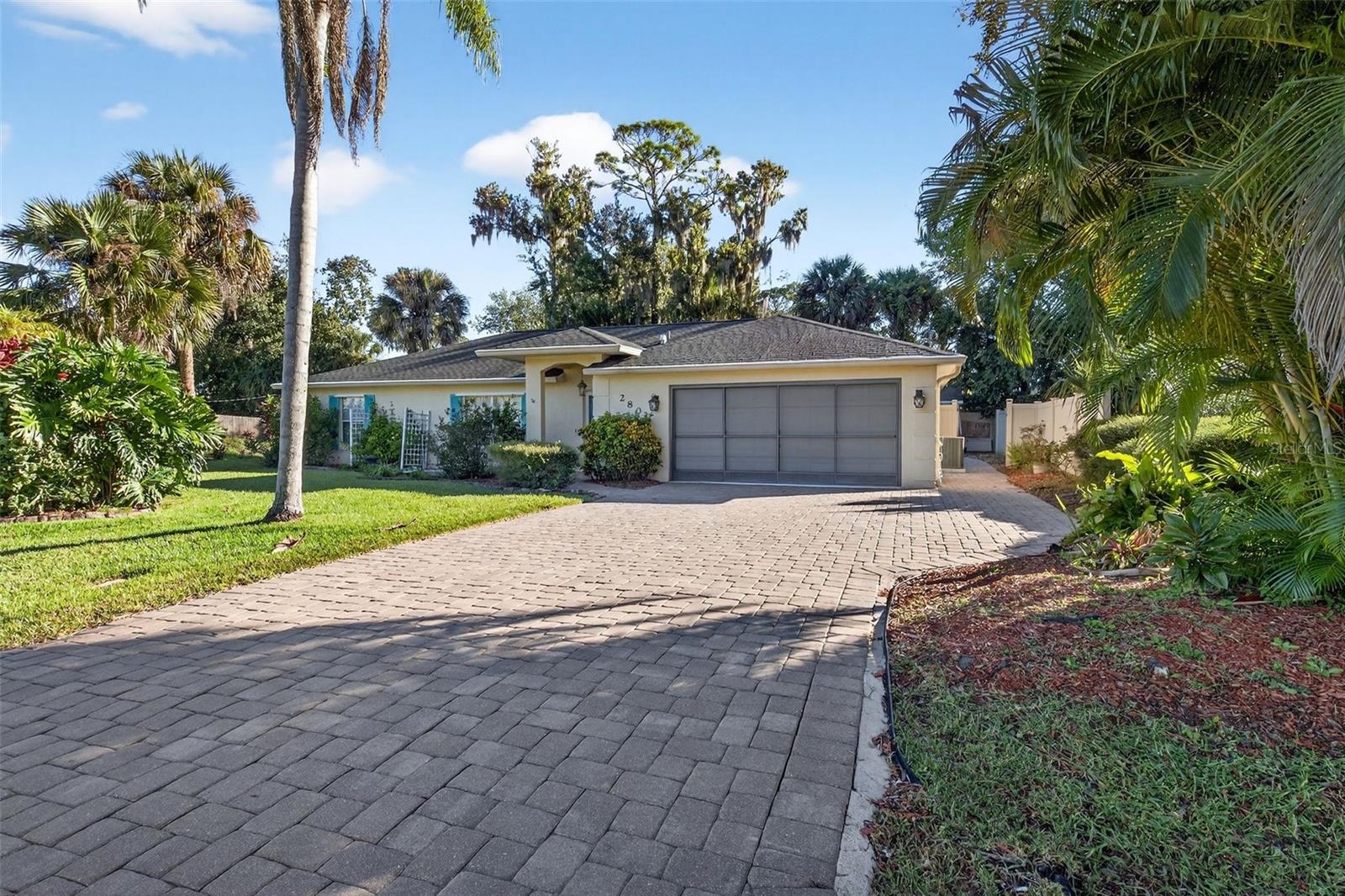 Image 4 of 47 For 2803 Vista Palm Drive