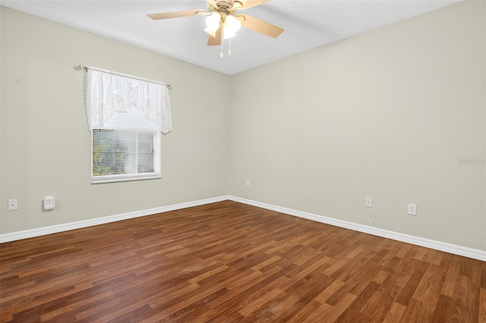 Image 42 of 47 For 2803 Vista Palm Drive