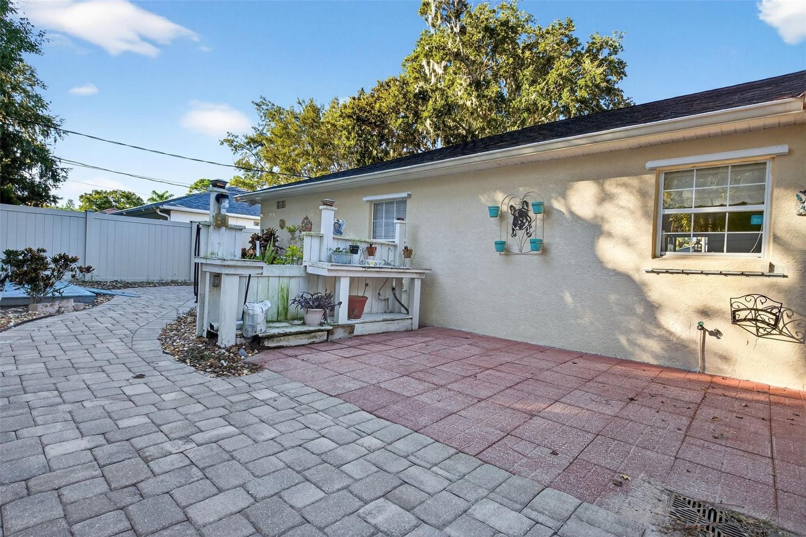 Image 8 of 47 For 2803 Vista Palm Drive
