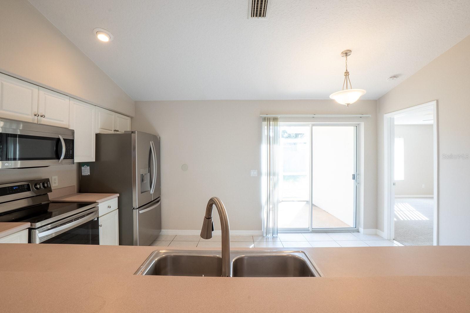Image 12 of 26 For 13 Buttonwood Lane A