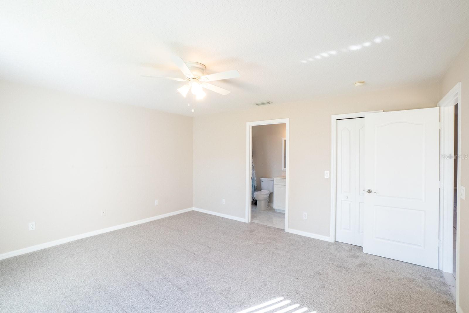 Image 17 of 26 For 13 Buttonwood Lane A