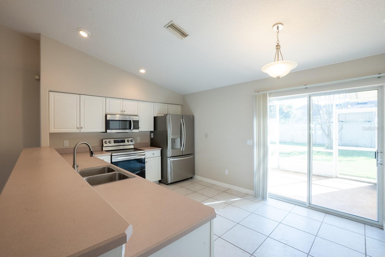Image 6 of 26 For 13 Buttonwood Lane A