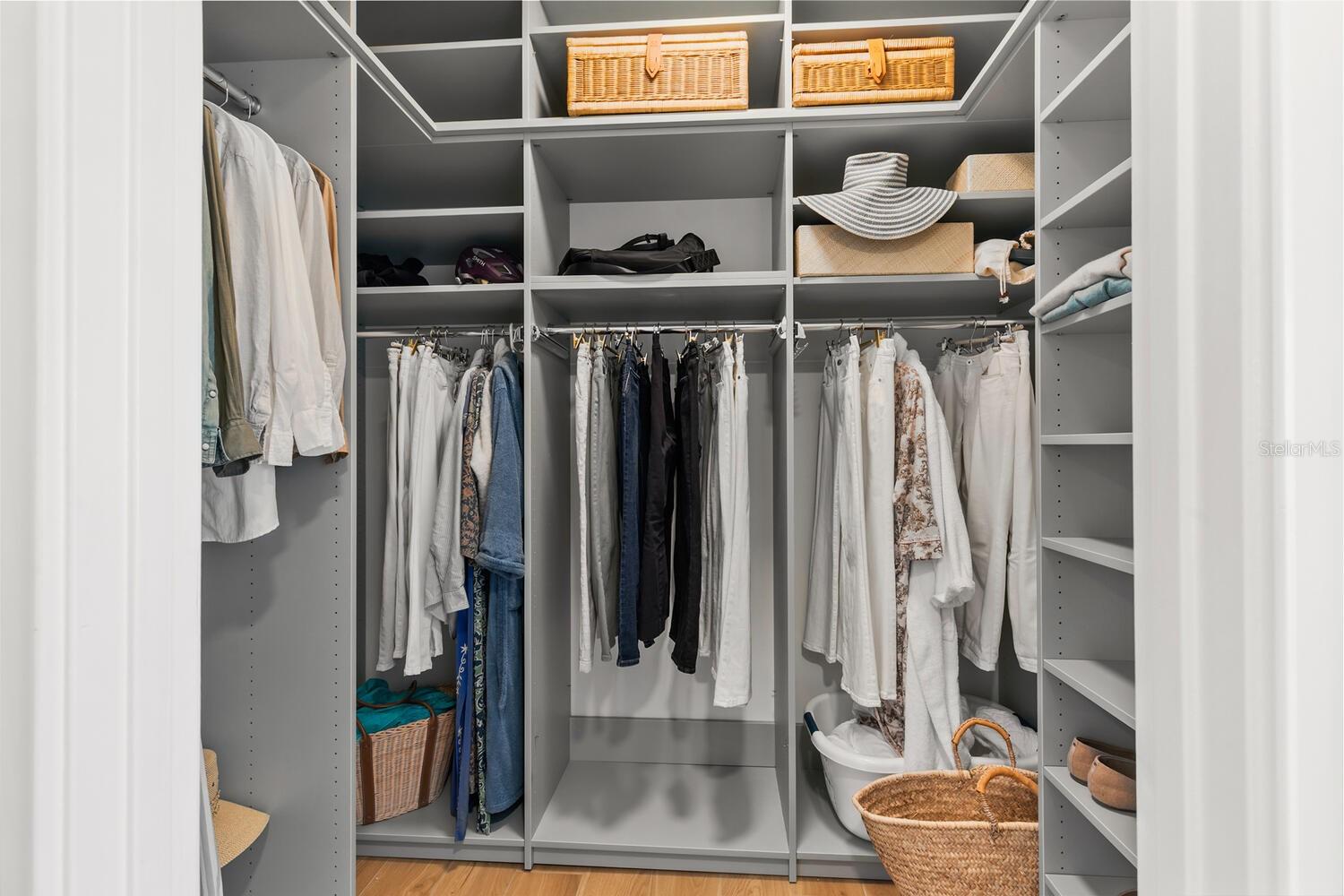 Image 29 of 96 For 20 Porto Mar  202