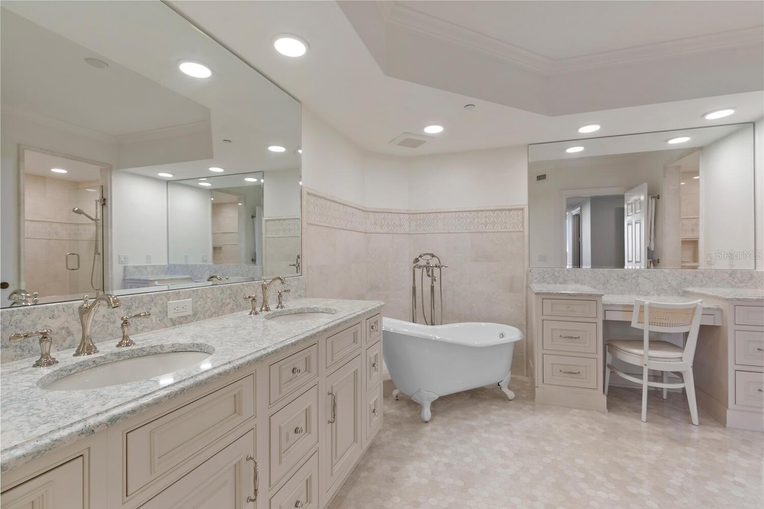 Image 31 of 96 For 20 Porto Mar  202