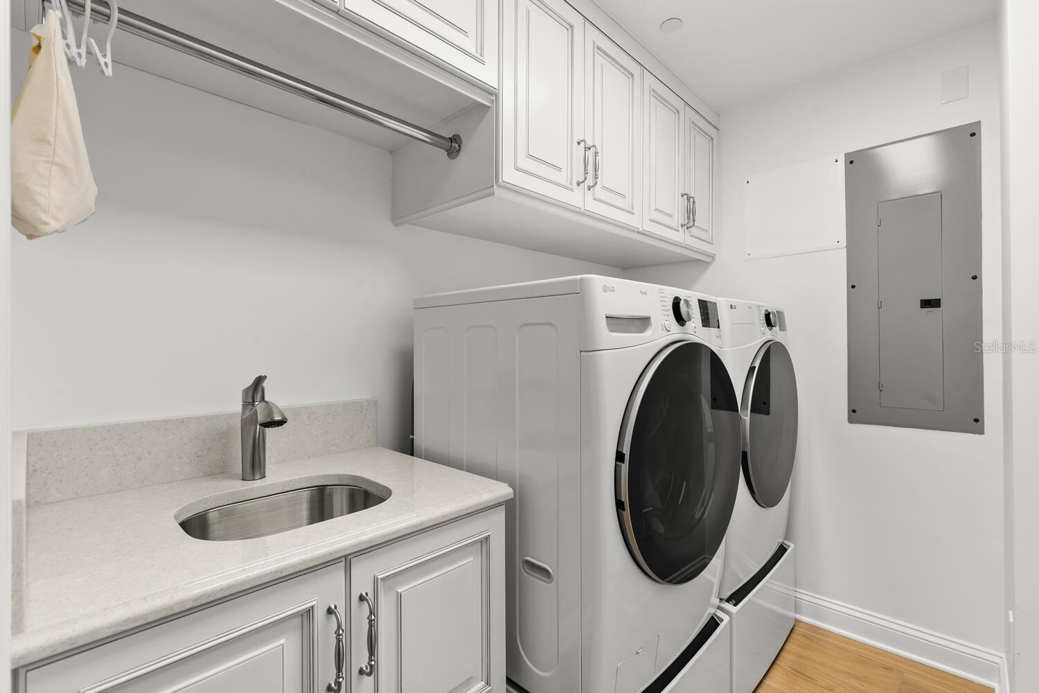 Image 38 of 96 For 20 Porto Mar  202