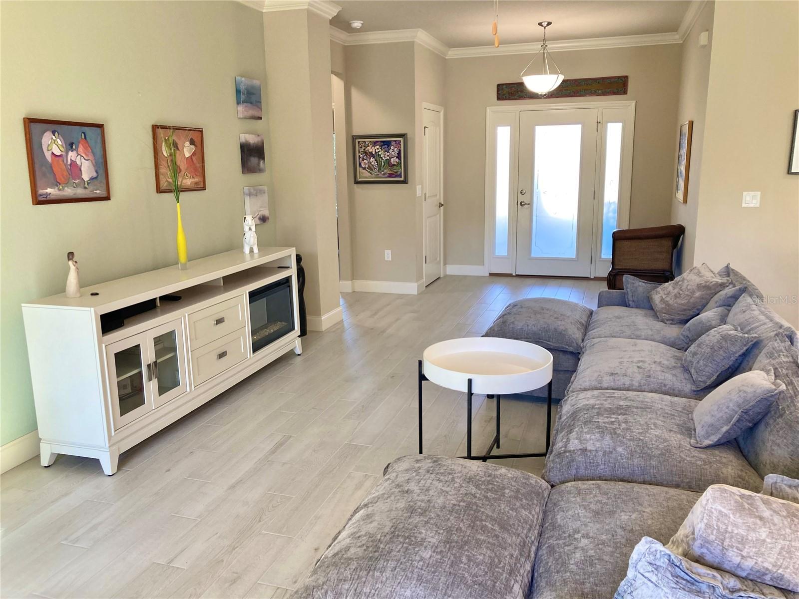 Image 14 of 70 For 3078 Silvermines Avenue