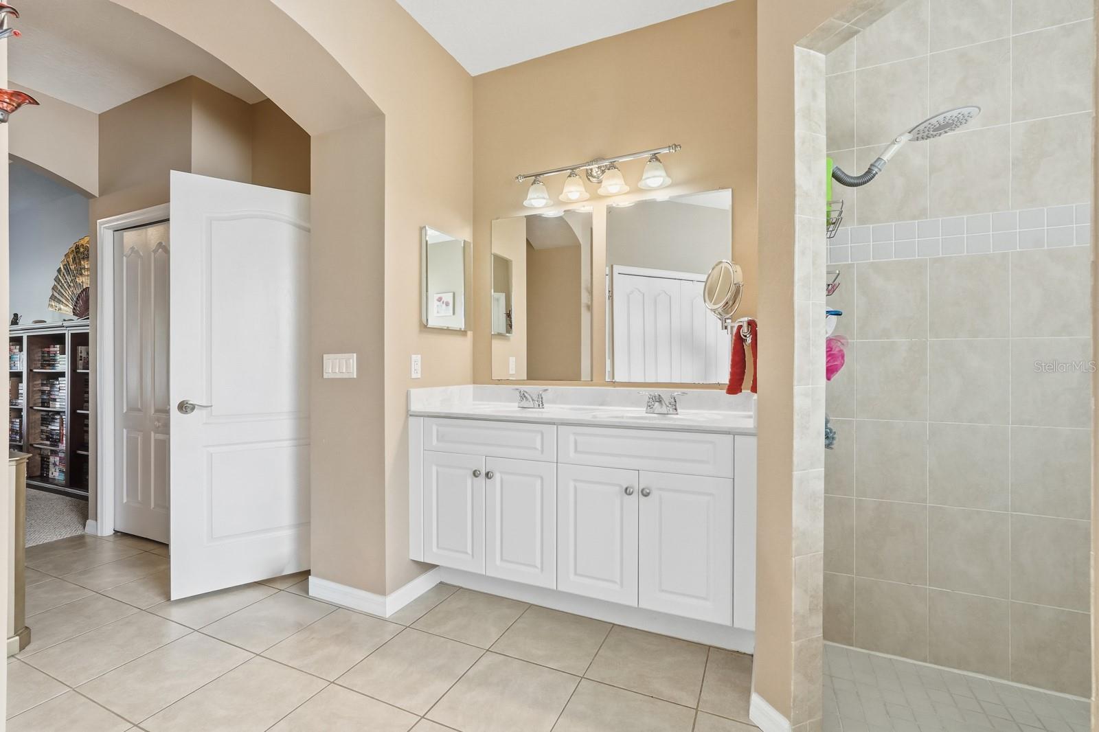 Image 11 of 60 For 47 Folcroft Lane