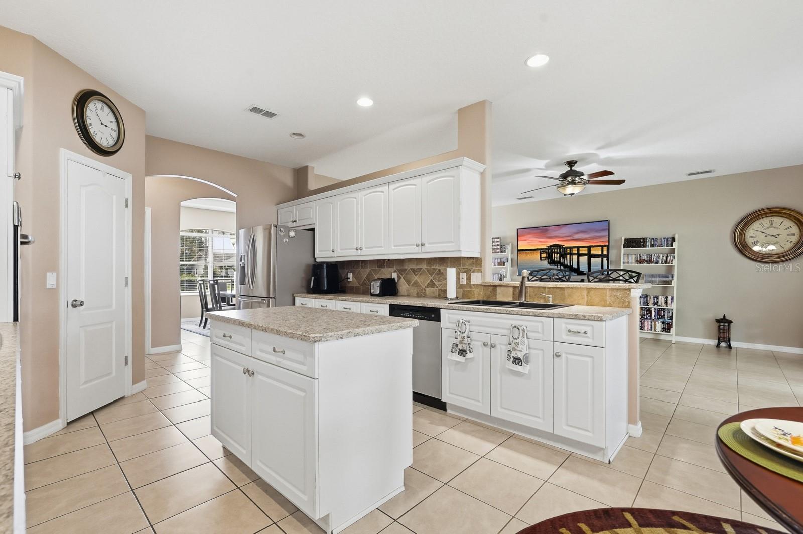 Image 17 of 60 For 47 Folcroft Lane