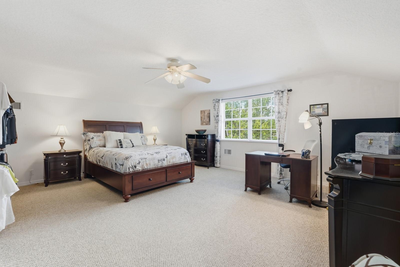 Image 32 of 60 For 47 Folcroft Lane