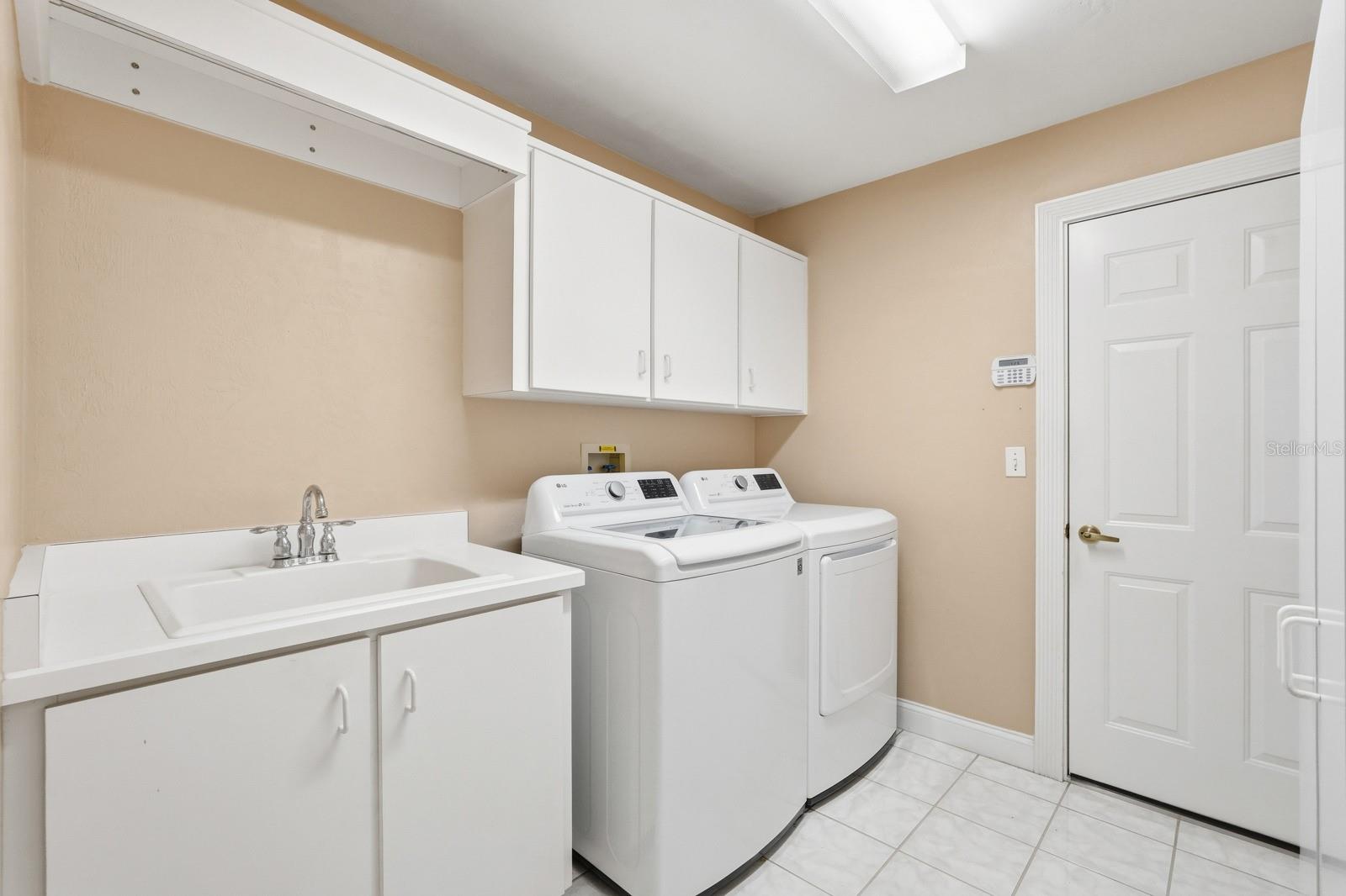 Image 25 of 44 For 3769 Grove View Lane