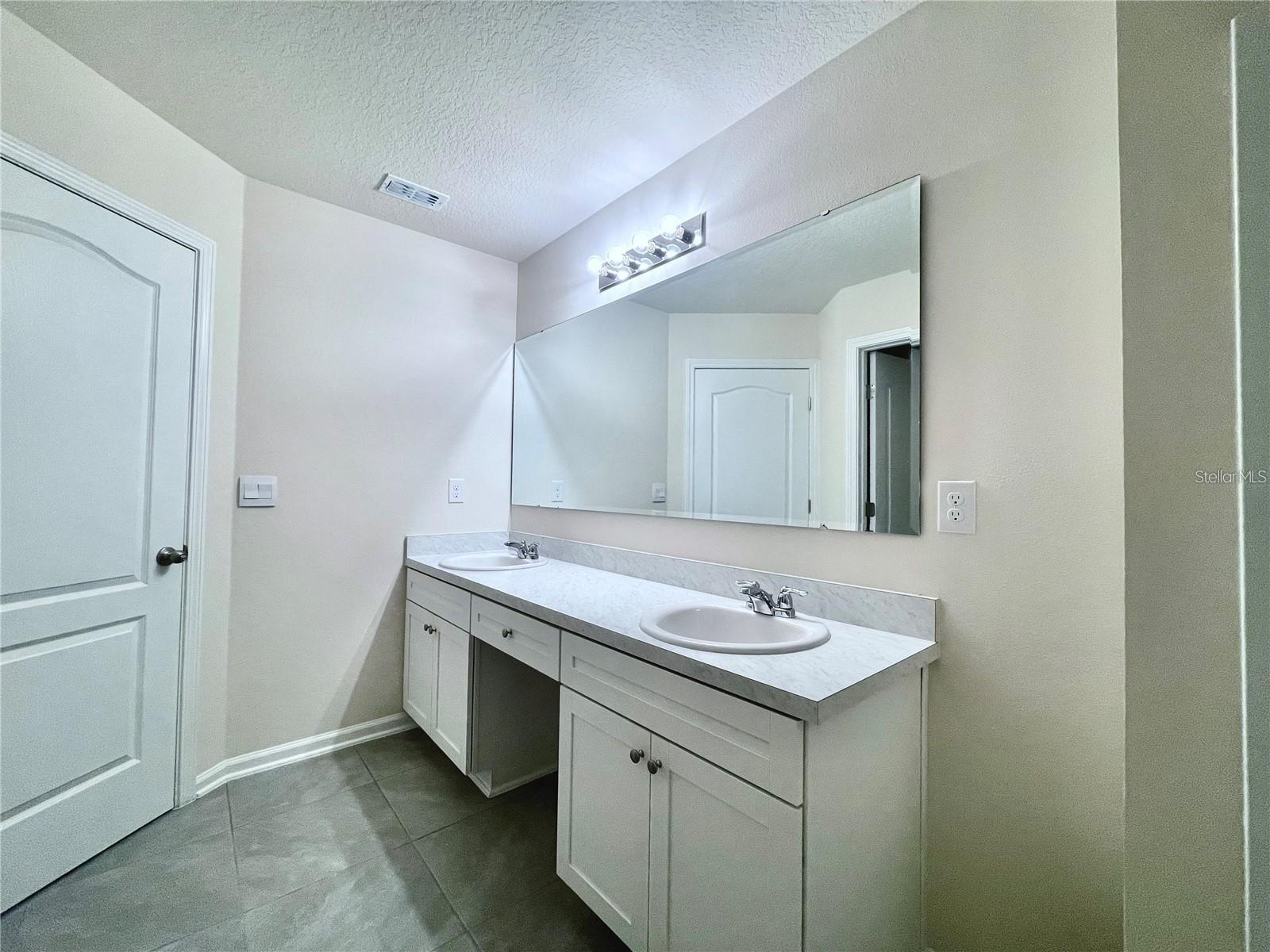 Image 19 of 23 For 199 Redbud Road