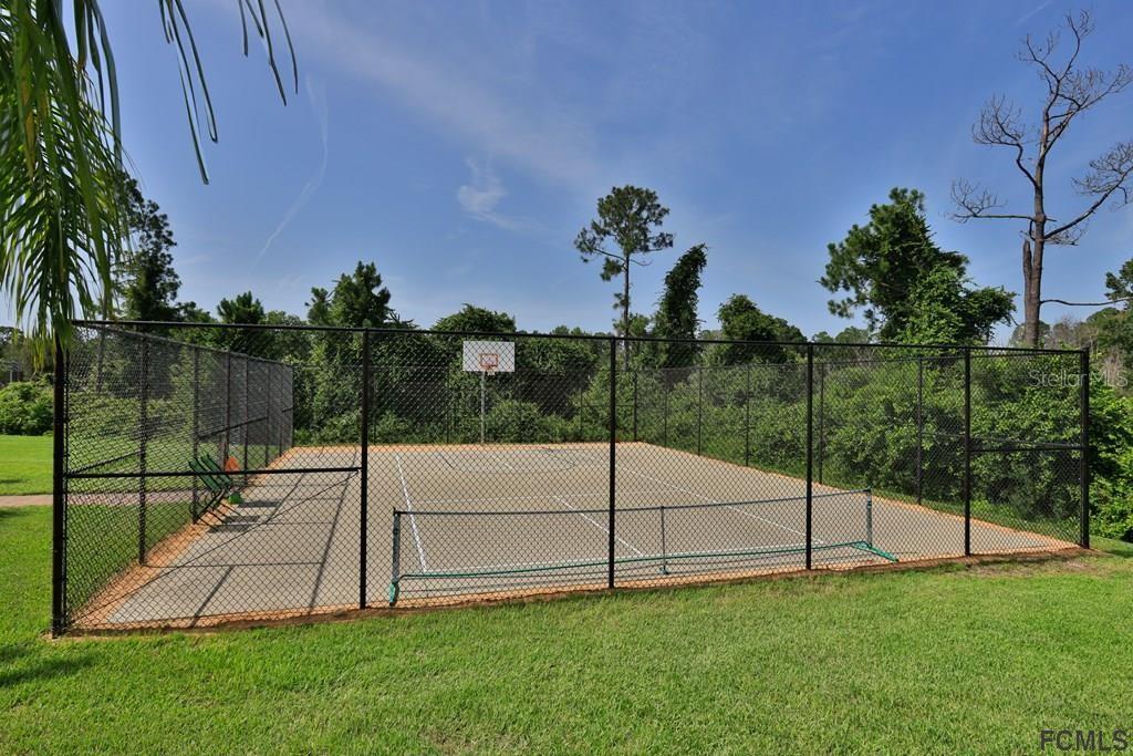 Image 6 of 52 For 4 Arena Lake Drive