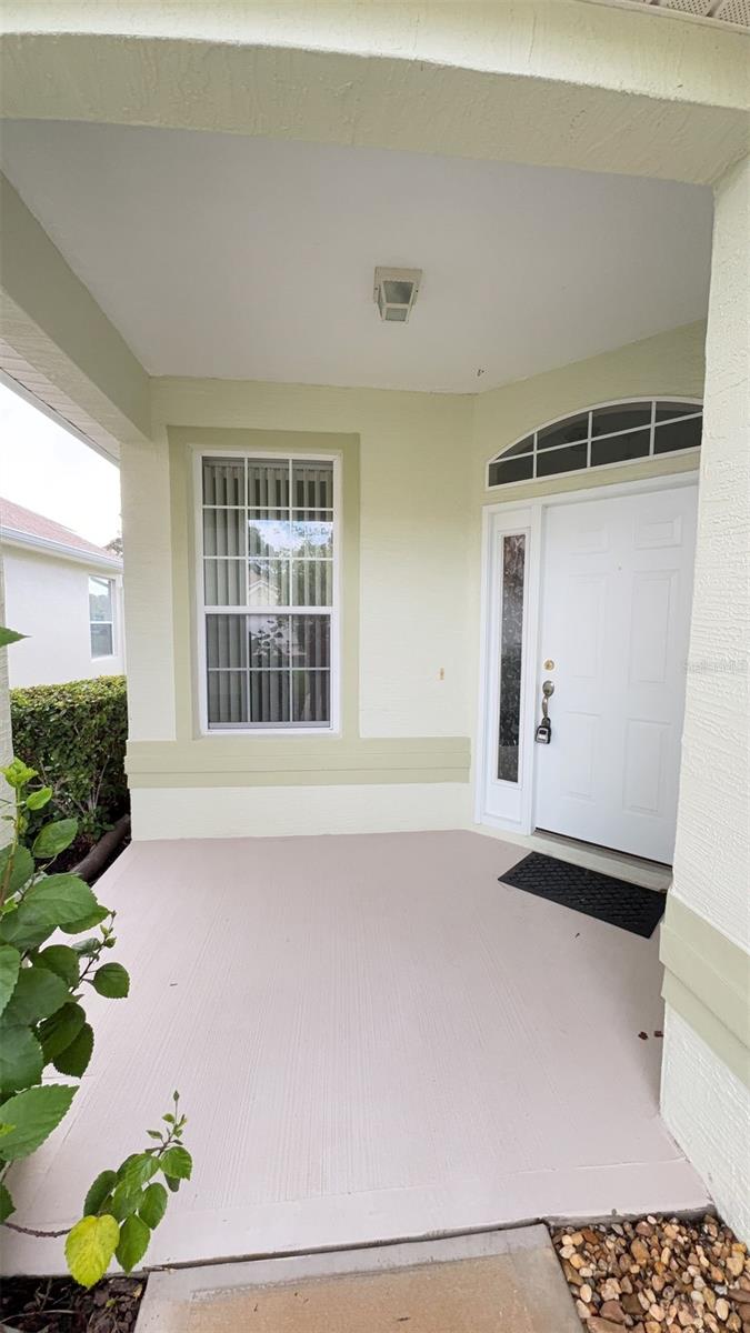 Image 2 of 11 For 21 Raintree Circle