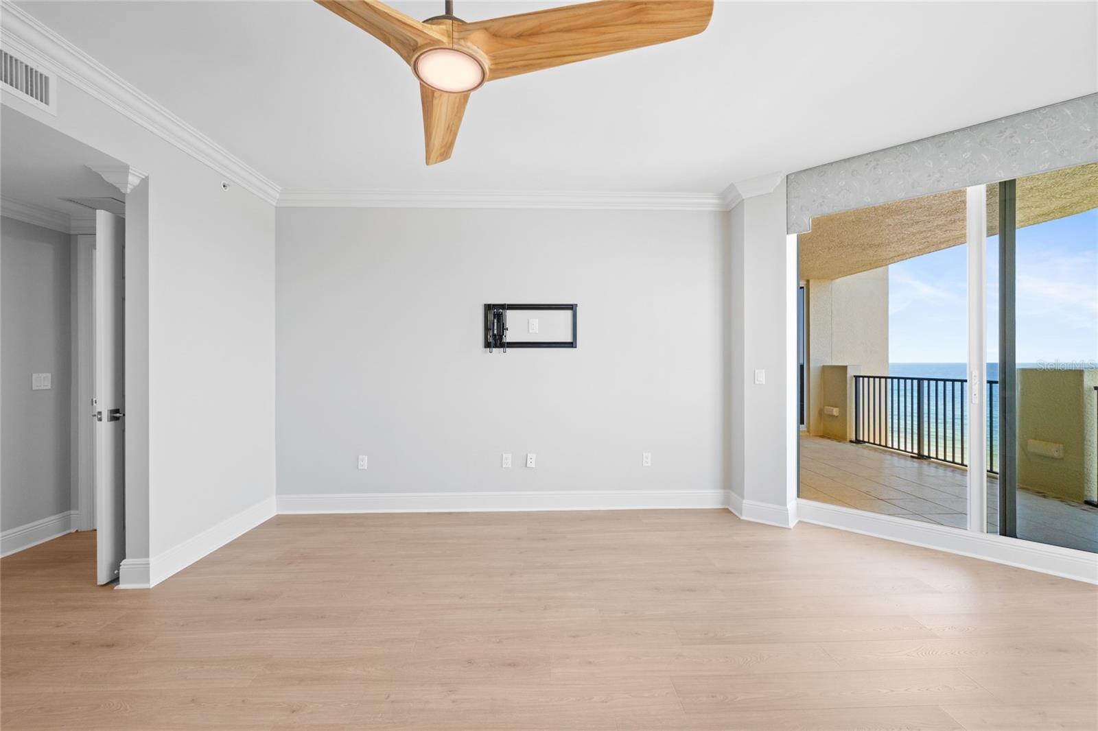 Image 16 of 59 For 19 Avenue De La Mer  705