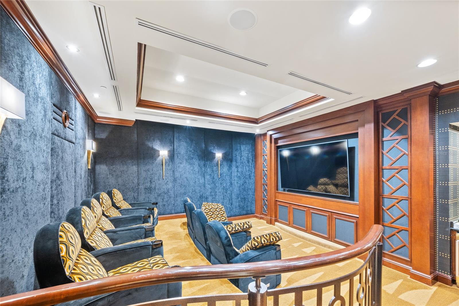 Image 31 of 59 For 19 Avenue De La Mer  705