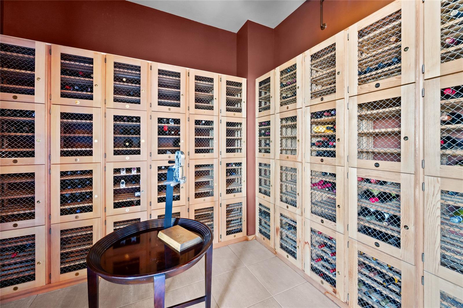 Image 34 of 59 For 19 Avenue De La Mer  705