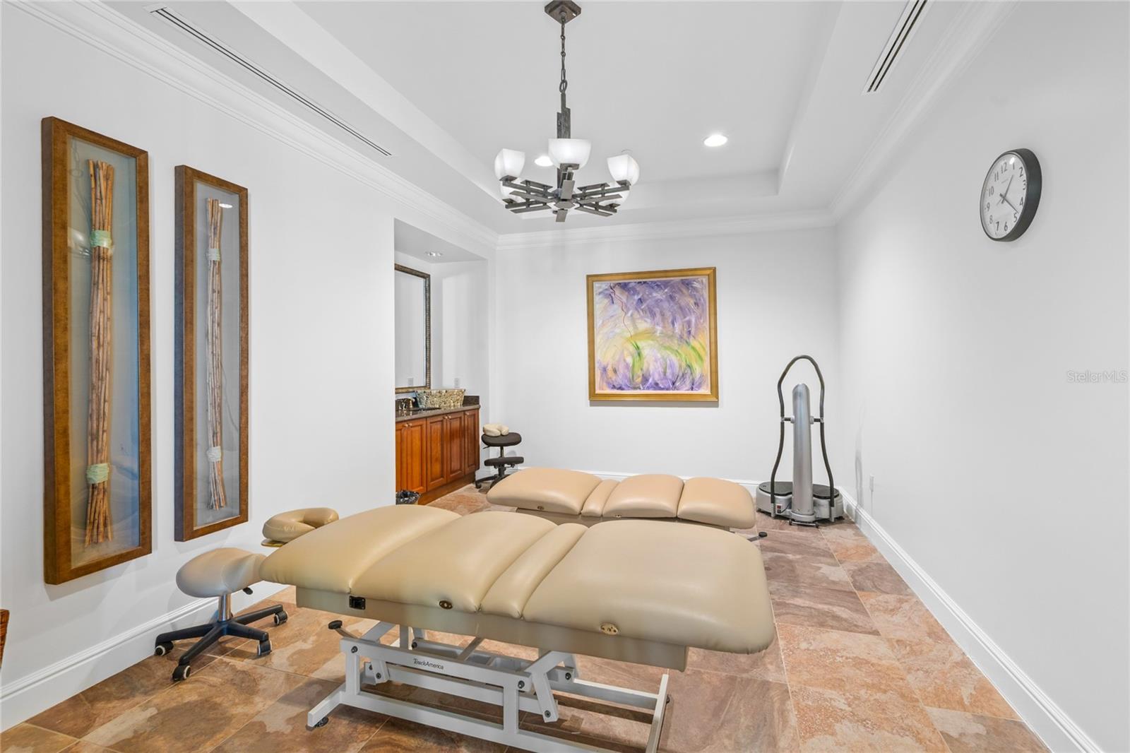 Image 46 of 59 For 19 Avenue De La Mer  705