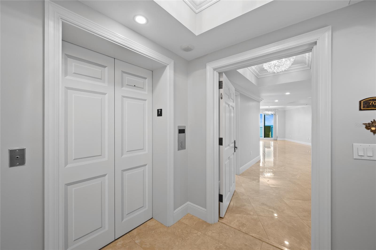 Image 5 of 59 For 19 Avenue De La Mer  705