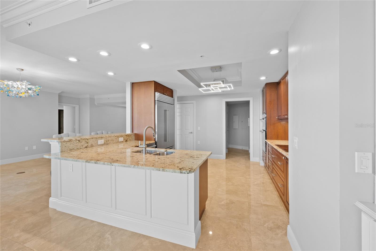 Image 8 of 59 For 19 Avenue De La Mer  705