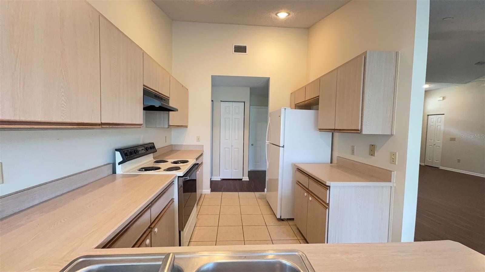 Image 7 of 20 For 13 Wood Crest Lane