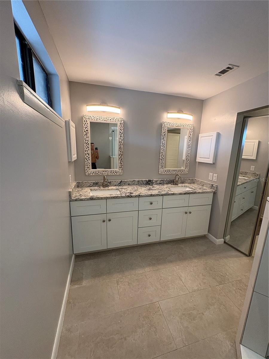 Image 18 of 25 For 9360 Craven Road 1104