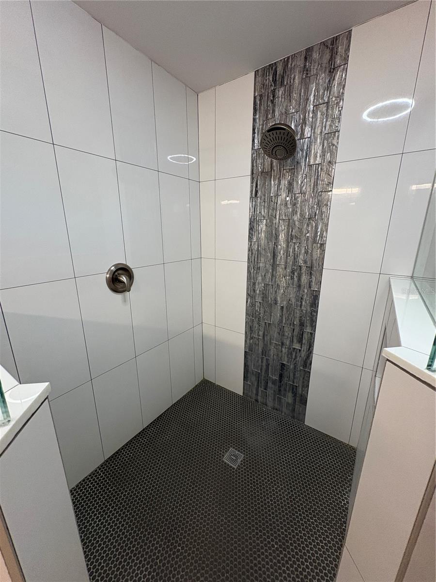 Image 19 of 25 For 9360 Craven Road 1104