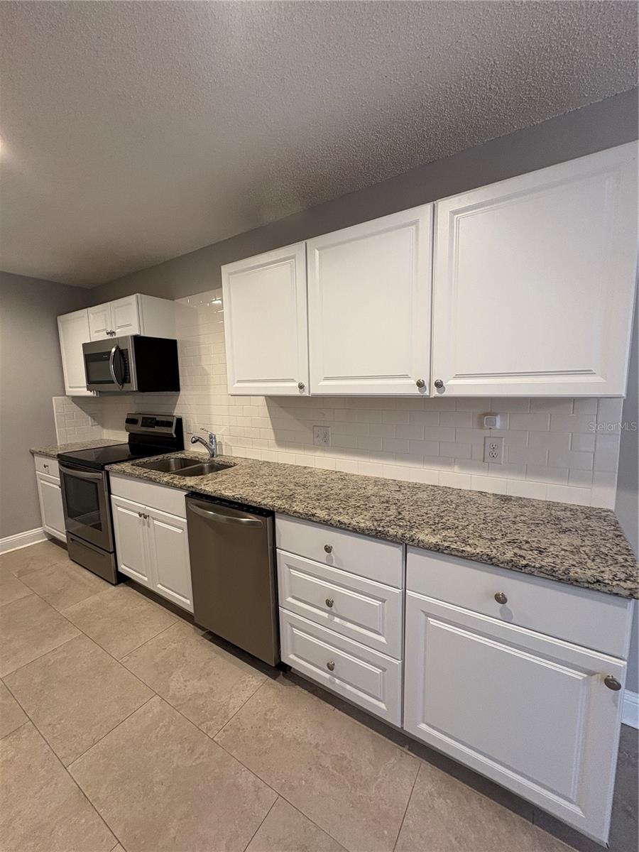 Image 8 of 25 For 9360 Craven Road 1104