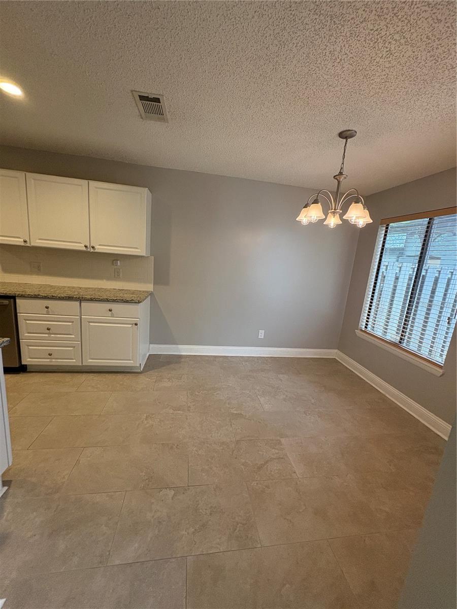 Image 9 of 25 For 9360 Craven Road 1104