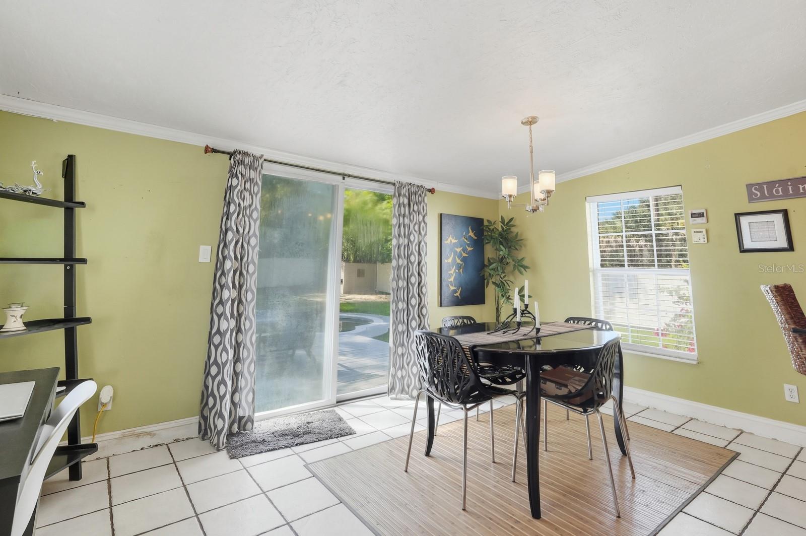 Image 21 of 58 For 606 Fern Street