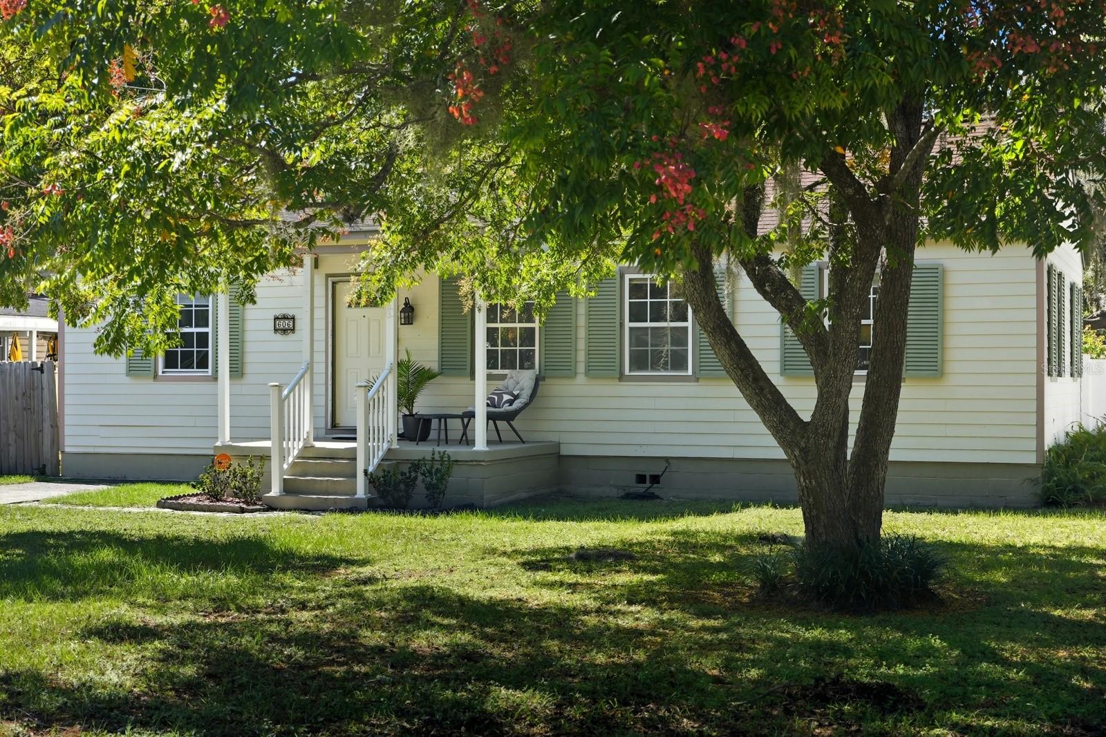 Image 3 of 58 For 606 Fern Street
