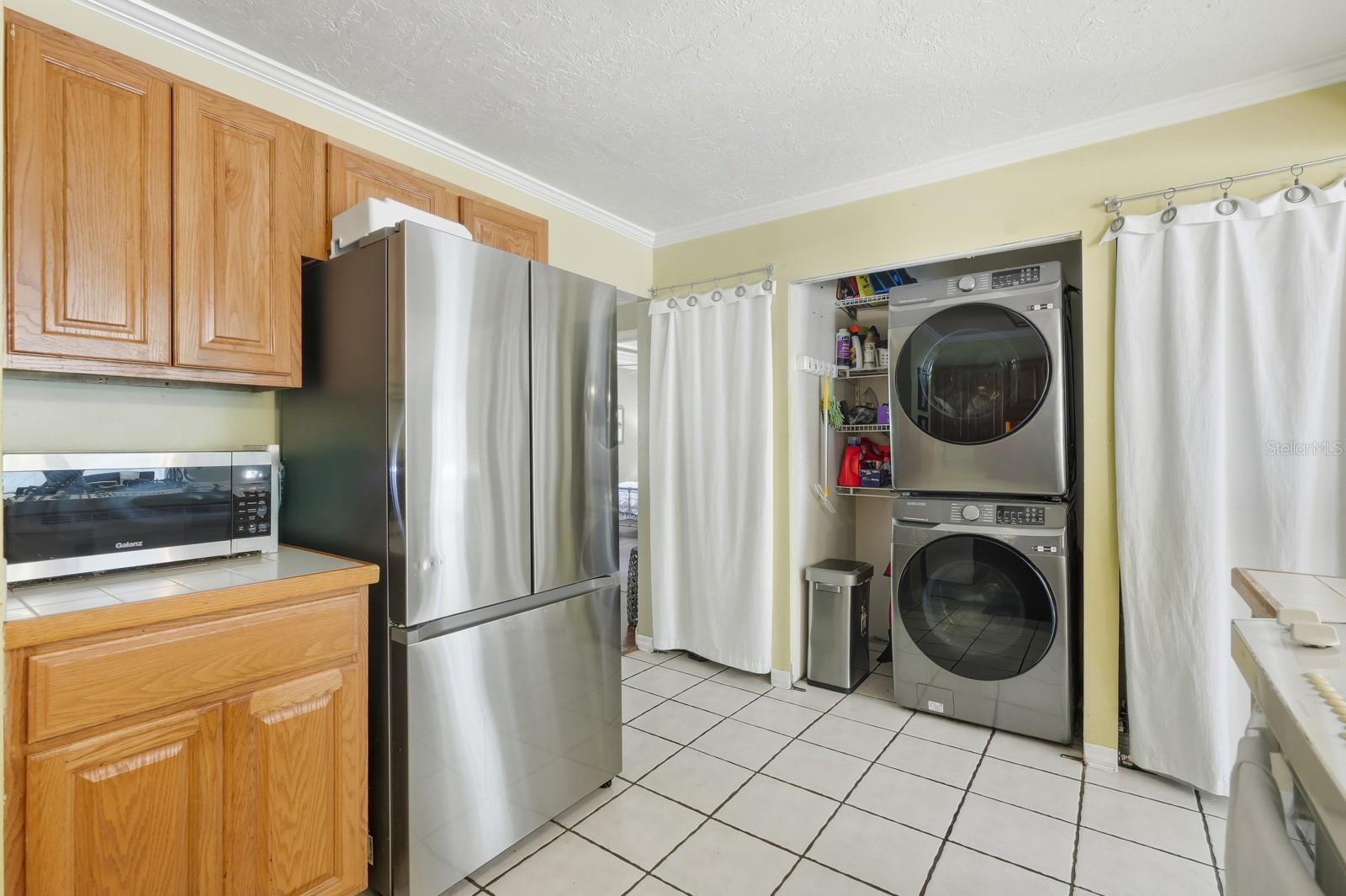 Image 33 of 58 For 606 Fern Street
