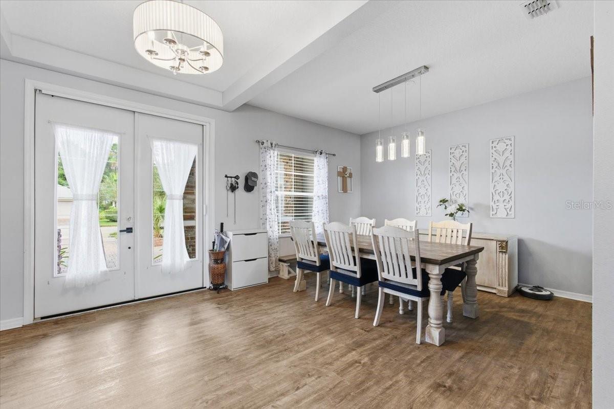 Image 17 of 48 For 212 Lytham Way