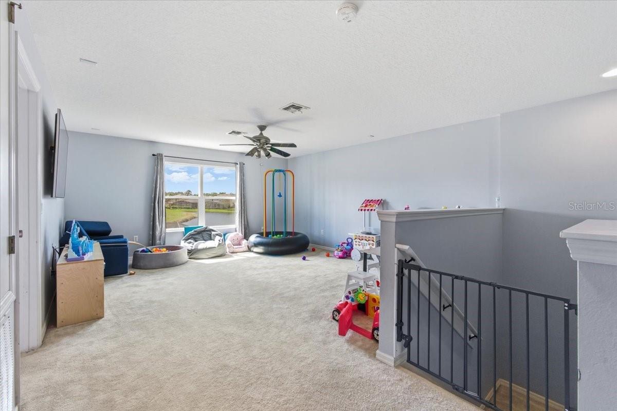 Image 30 of 48 For 212 Lytham Way