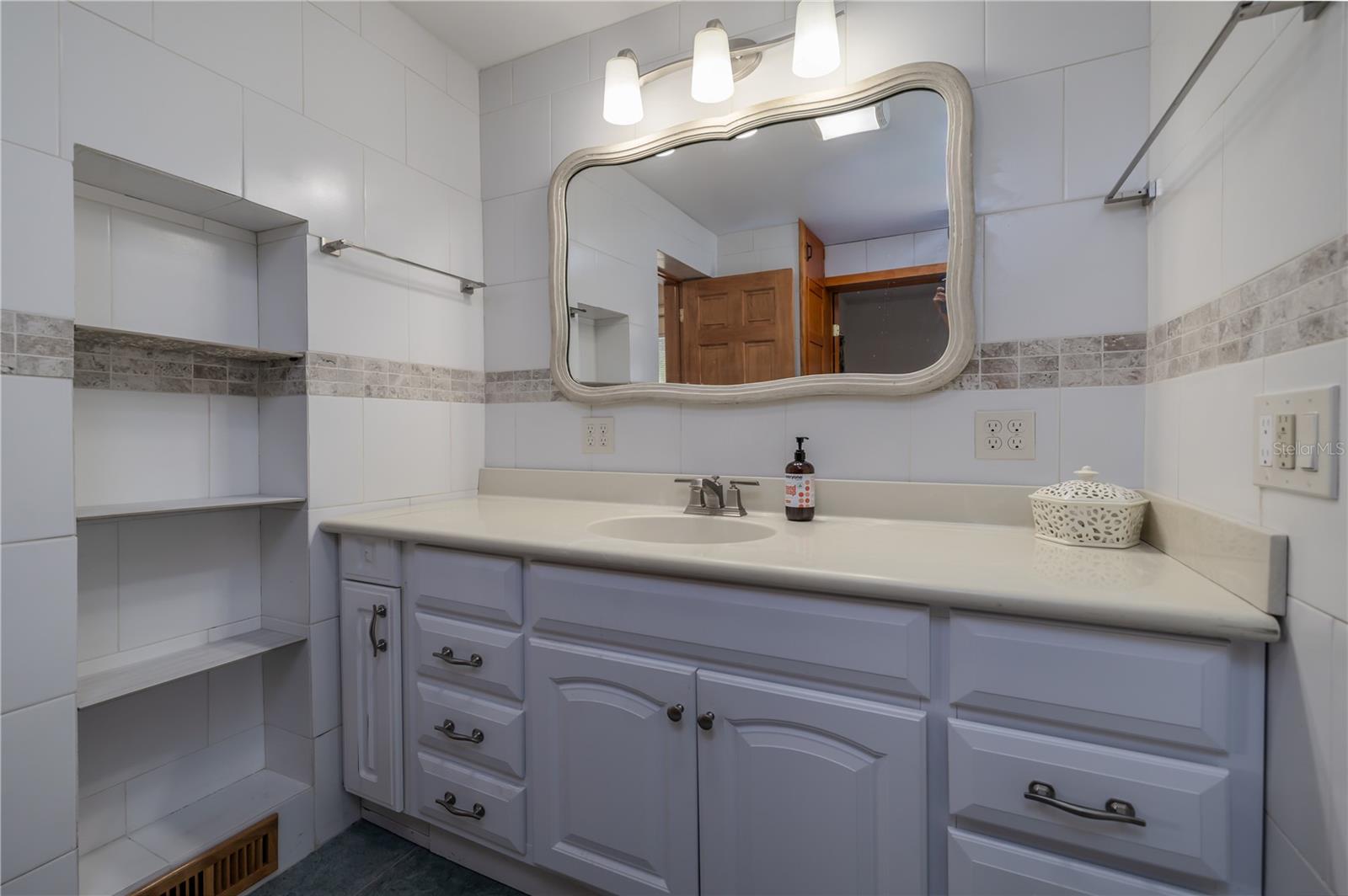 Image 16 of 32 For 2035 Blais Avenue