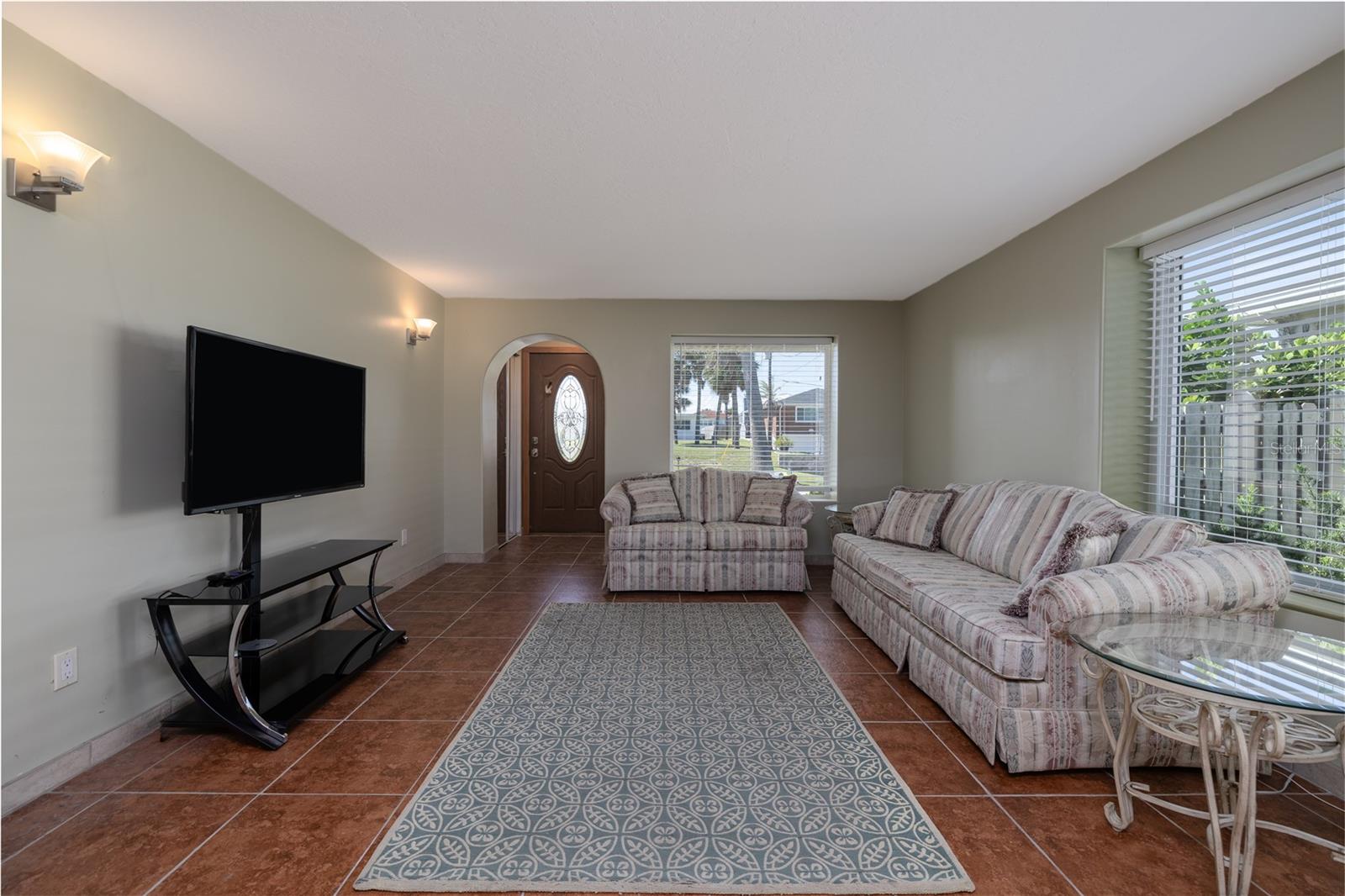 Image 6 of 32 For 2035 Blais Avenue