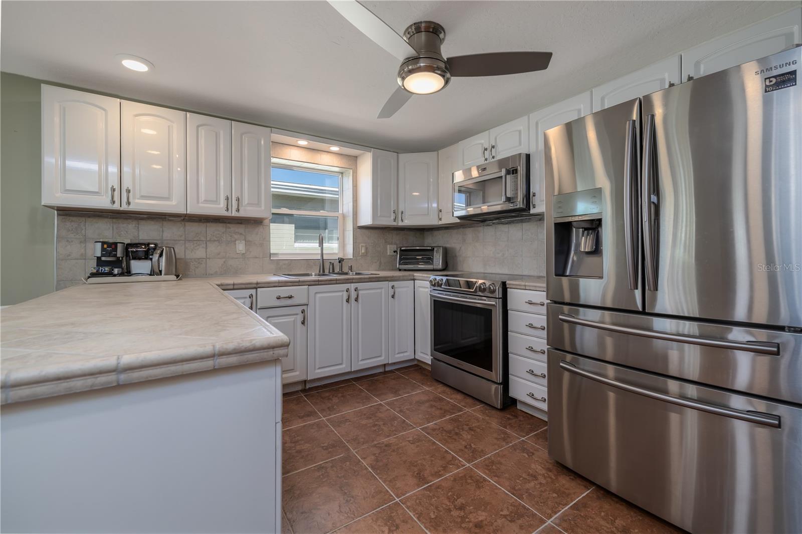 Image 9 of 32 For 2035 Blais Avenue