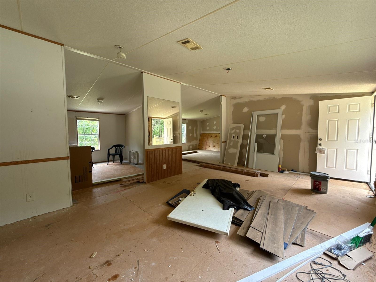 Image 9 of 21 For 406 Beech Street