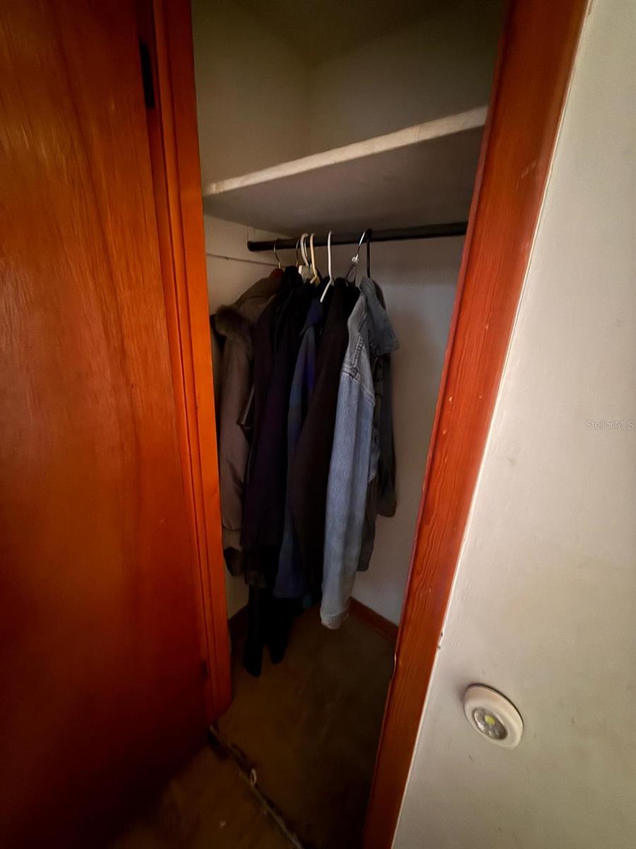 Image 4 of 13 For 4506 Key Woodley Drive S