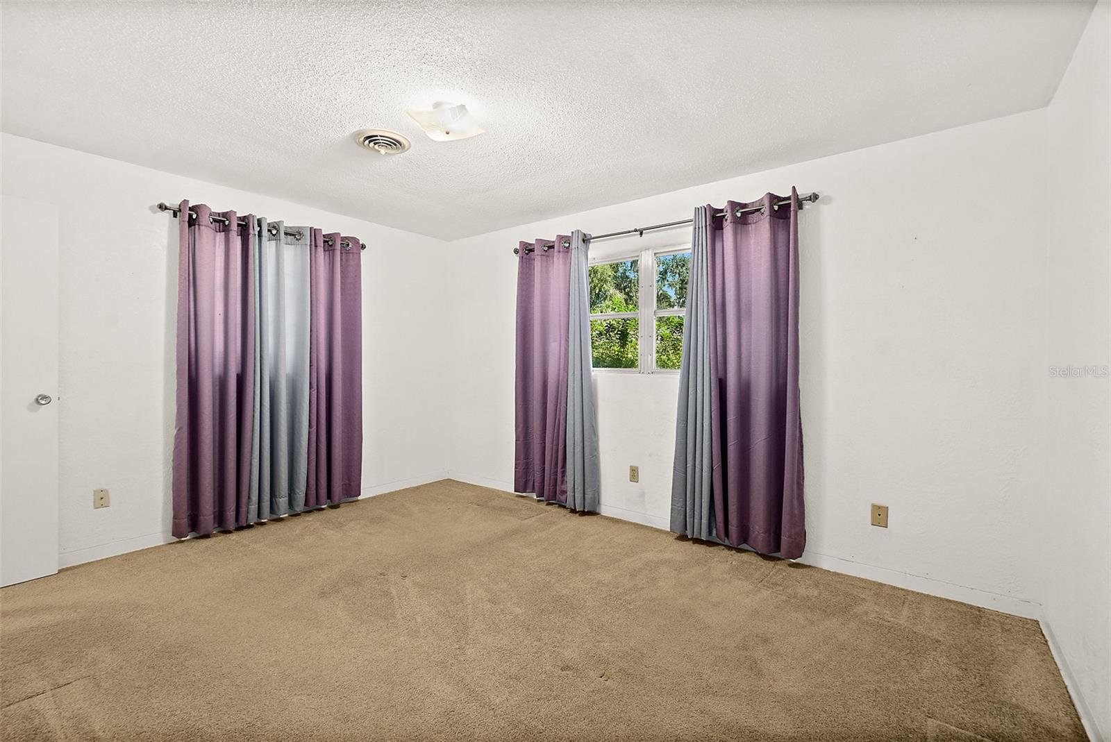 Image 15 of 28 For 1822 Mango Tree Drive