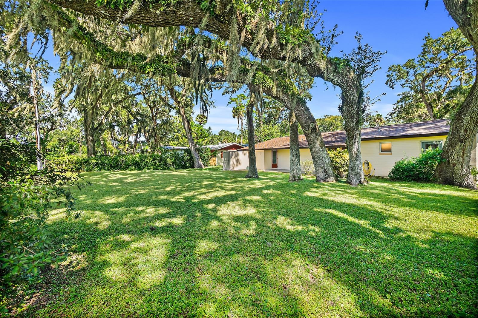 Image 26 of 28 For 1822 Mango Tree Drive