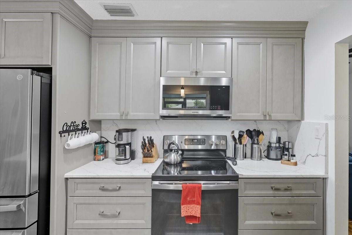 Image 11 of 46 For 28 Prattwood Lane