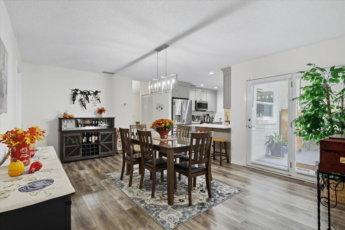 Image 14 of 46 For 28 Prattwood Lane