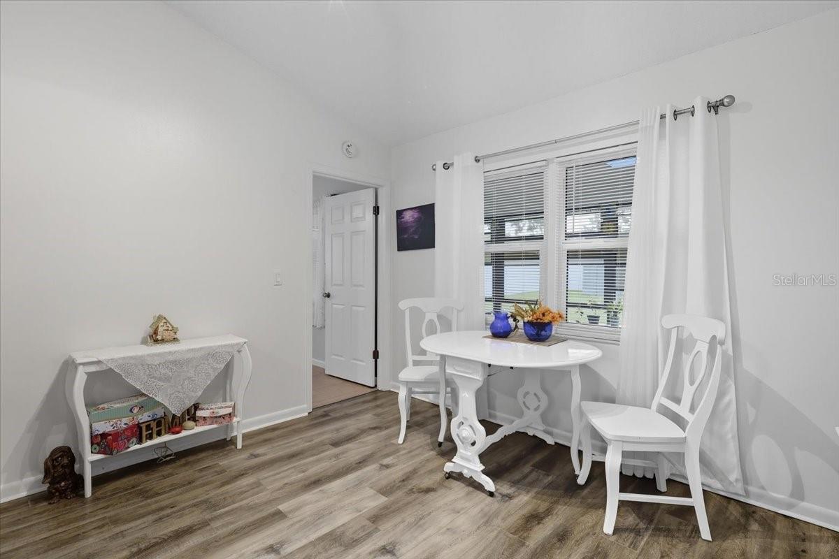 Image 16 of 46 For 28 Prattwood Lane